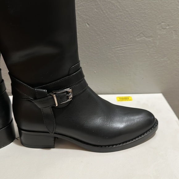 Chelsea & Violet boots - Picture 5 of 10